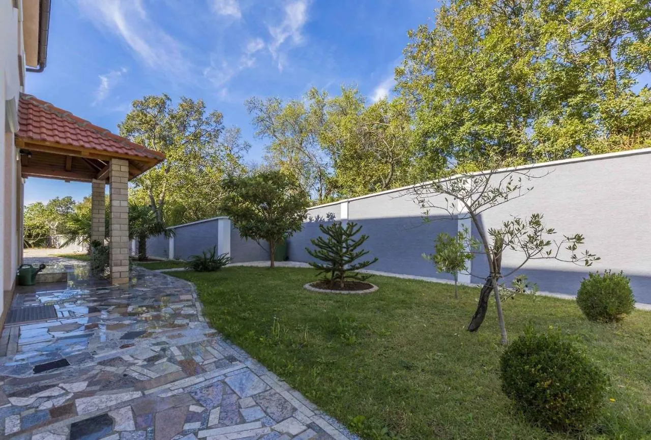 Apartments In Povile 39116