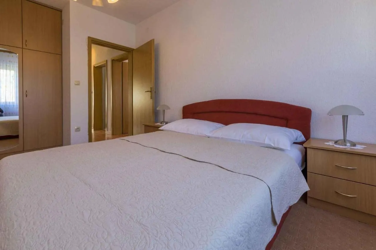 Apartments In Povile 39116 Croatia