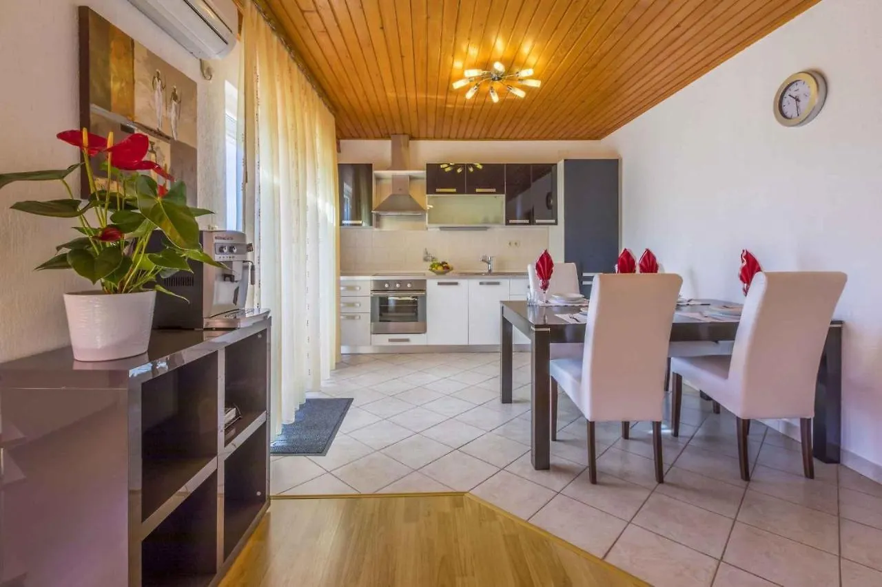 Apartments In Povile 39116