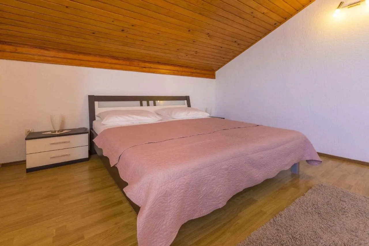 Apartments In Povile 39116