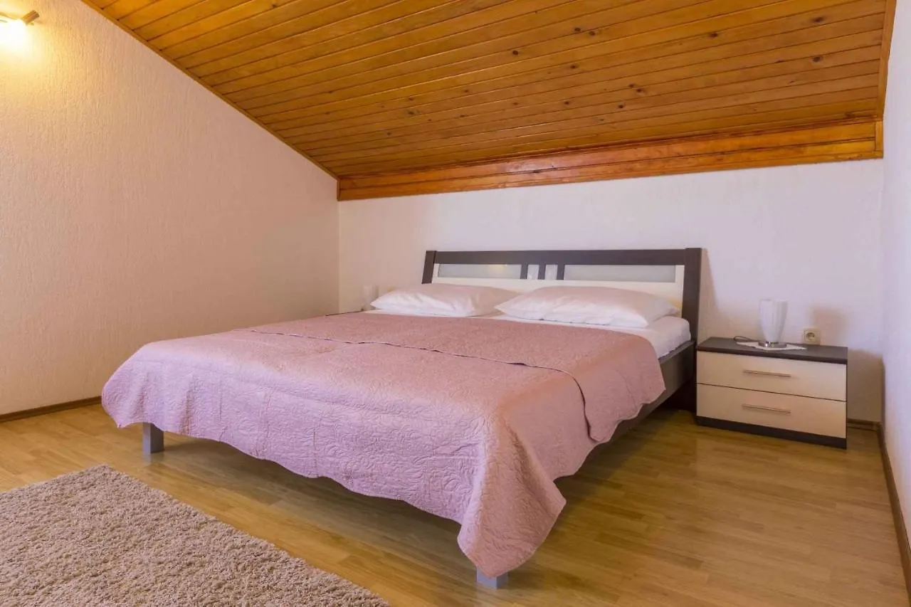 Apartments In Povile 39116 Croatia