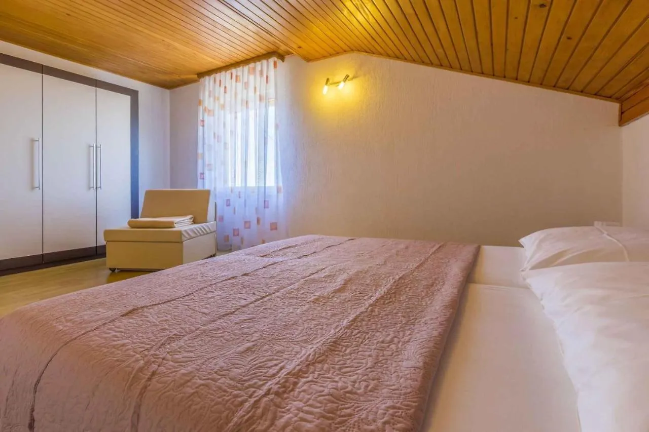 Apartments In Povile 39116