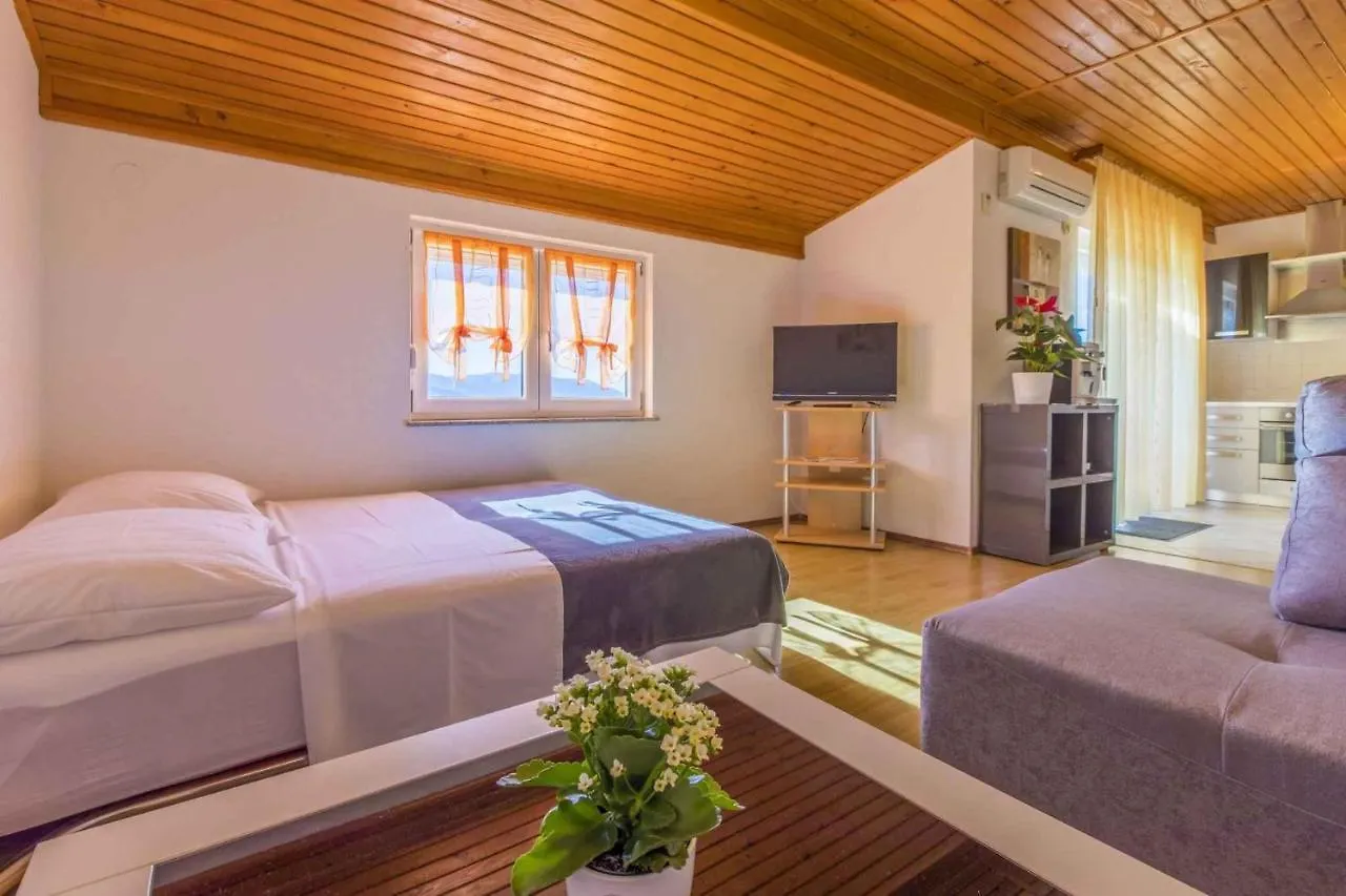 Apartments In Povile 39116