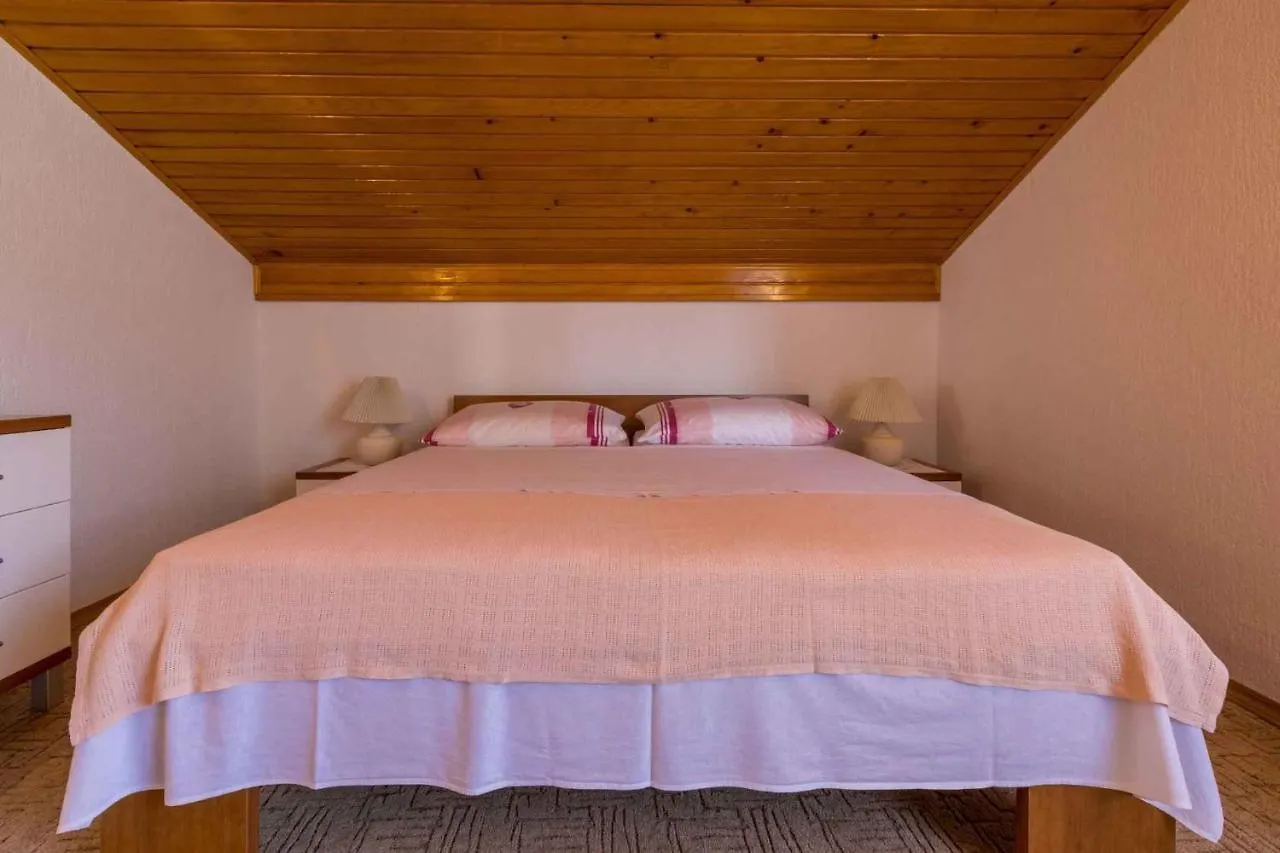 Apartments In Povile 39116 Kroatien