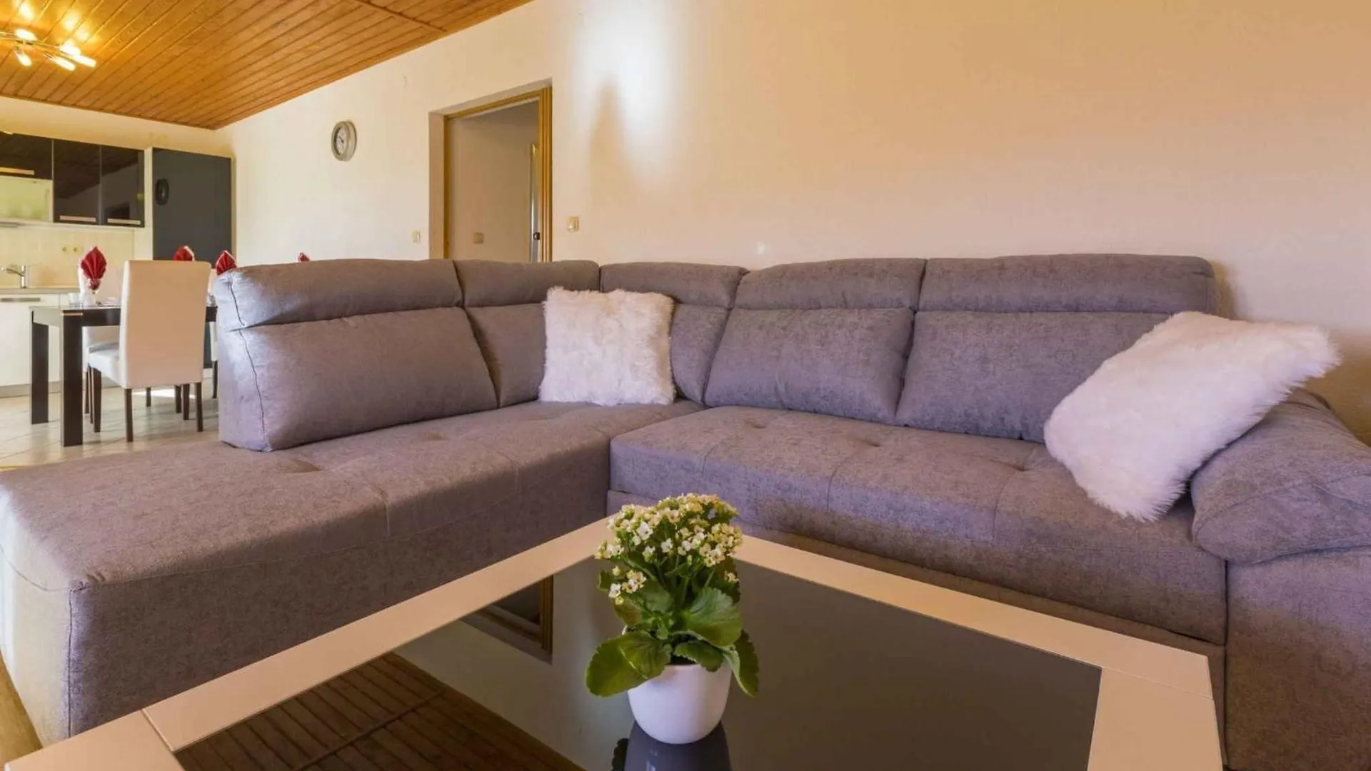 Apartments In Povile 39116