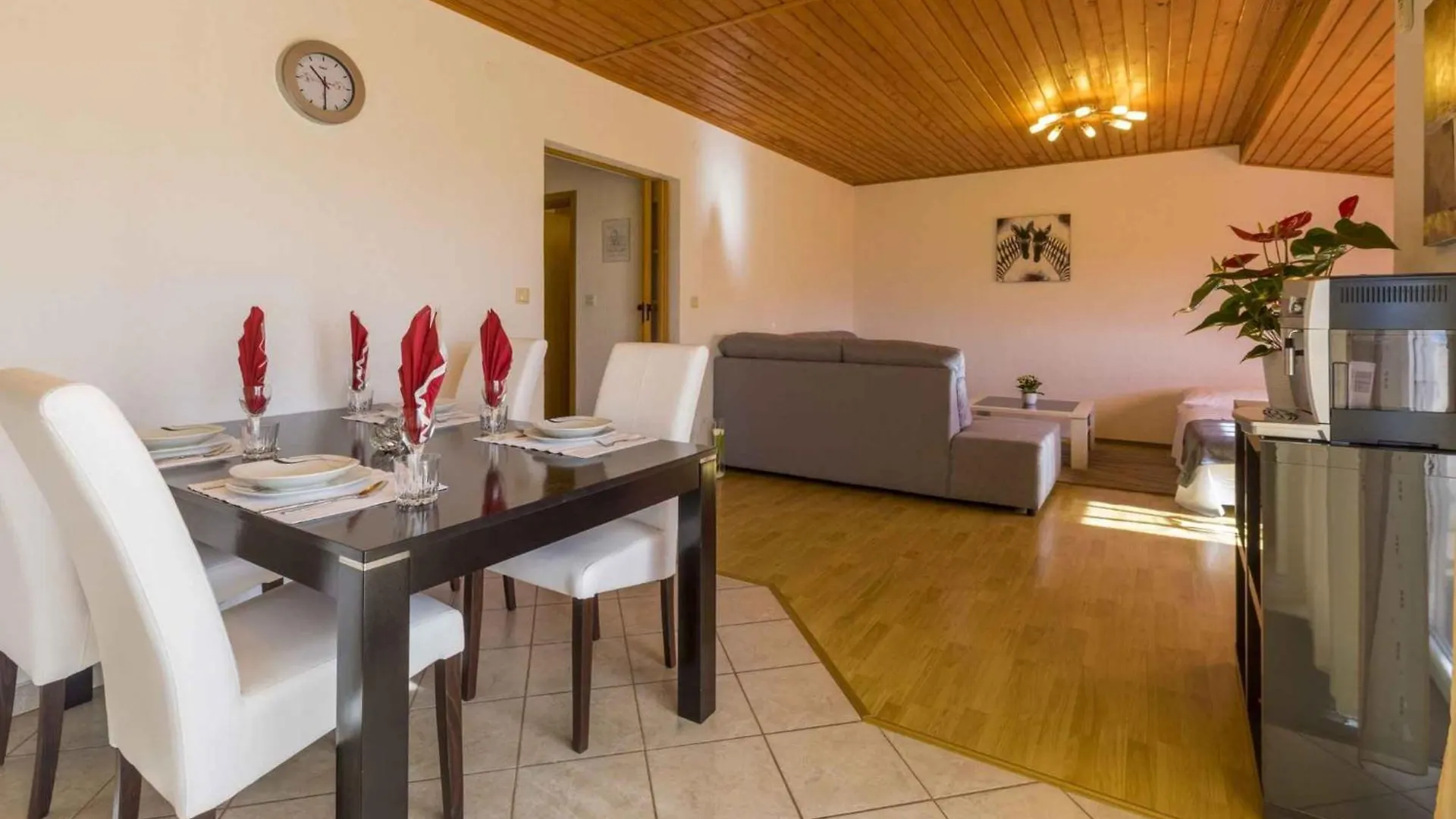 Apartments In Povile 39116 Kroatien