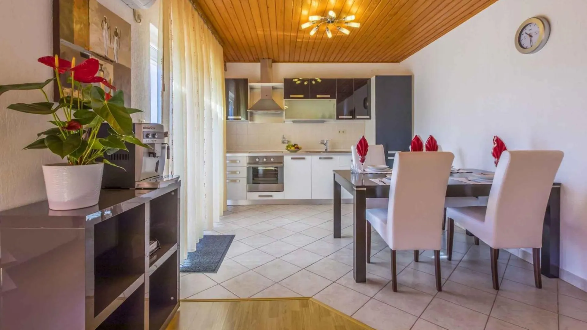 Apartments In Povile 39116